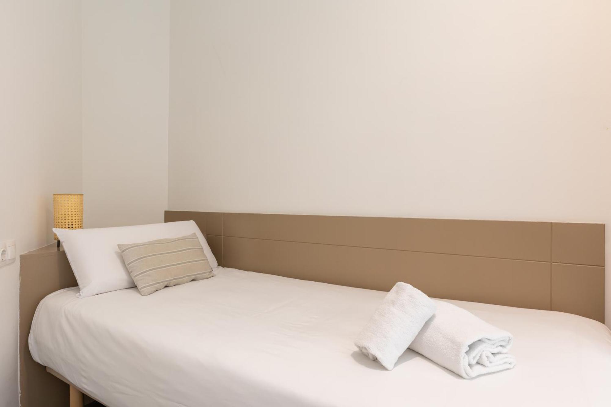 Deco Apartments Barcelona-Sants Luaran gambar